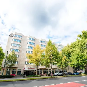 Leonardo Center 4*, Düsseldorf Almanya